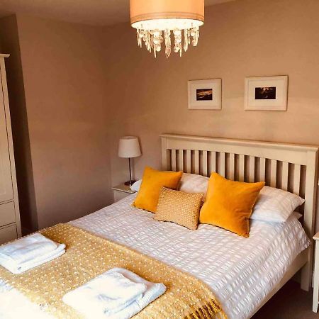 Two Bedroom House In Central Portree Exteriör bild